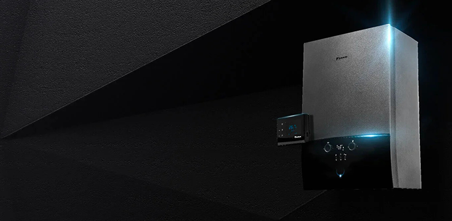 Man wearing Headphone